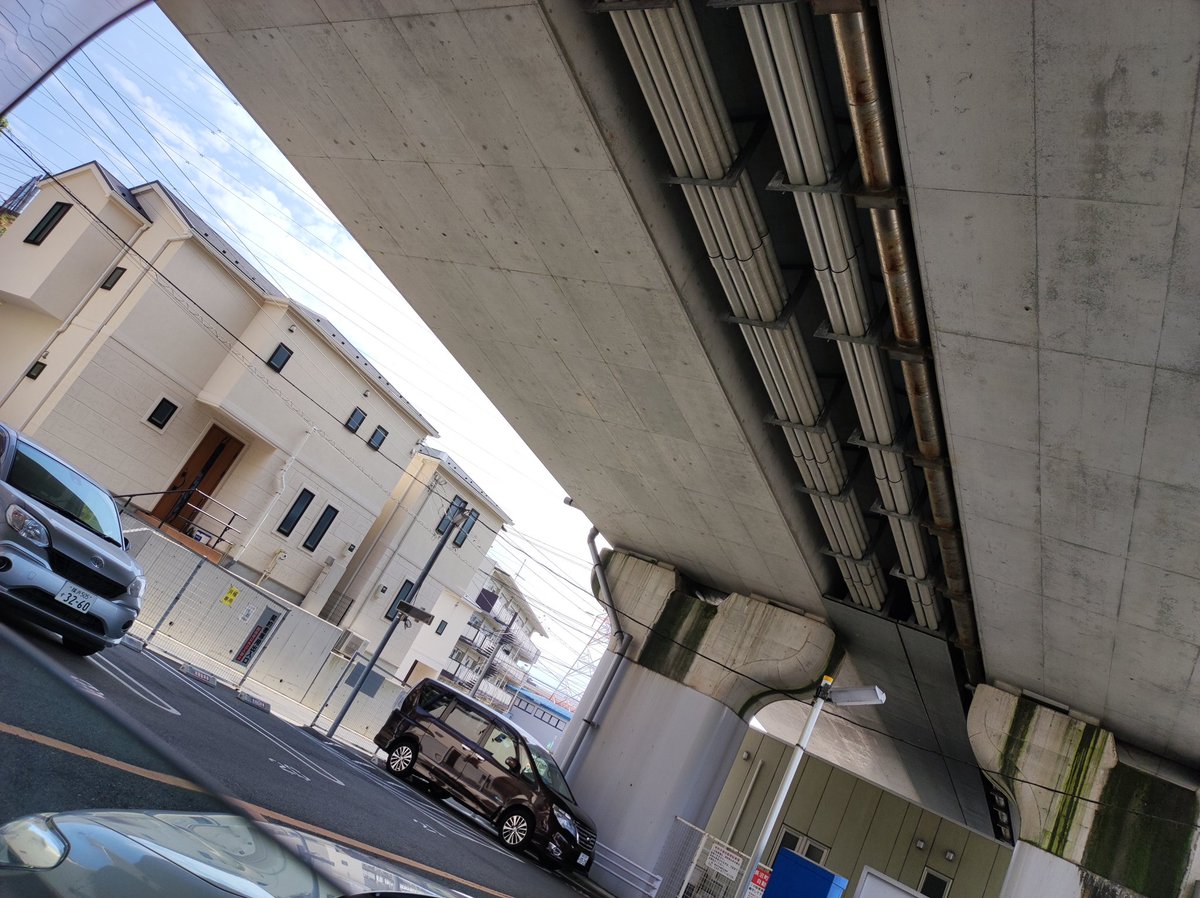 梅雨〜夏にかけての休憩は高速や線路下の駐車場に限る！
夏は日陰で風も通り、梅雨は雨をしのぎでくれる。
往々にして値段も安い！

kanto-support.com
#引っ越し #格安　#東京　#神奈川　#単身