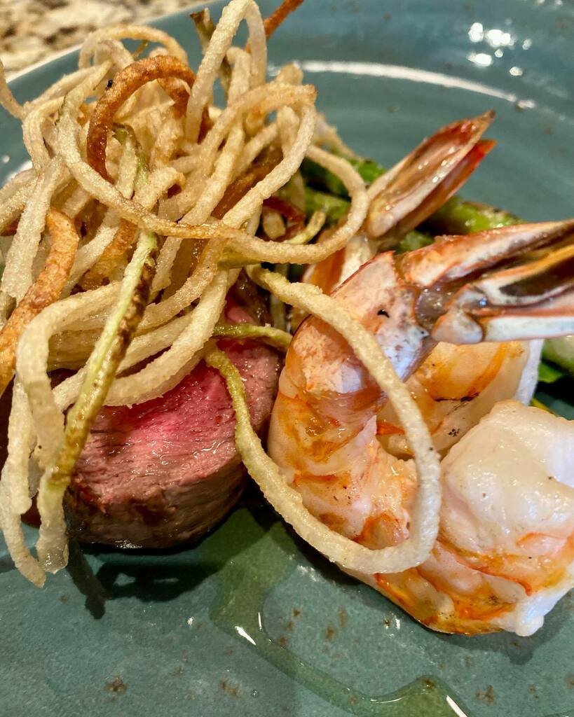 mauimace's tweet photo. #5top #sufandturf #frites #flourelesschocolatecake ##mauiprivatechef #hawaiiprivatechef #lahainaprivatechef #rjgourmetmaui @kbmresorts #feedingfamilies #mauinokaoi๐บ๐ @mauiprime https://t.co/hAH6tqLzrz https://t.co/SsQaQdzGQR