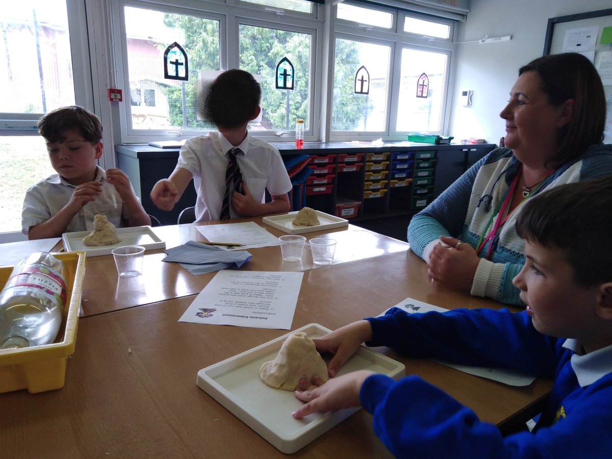StarNurture's tweet photo. We made our own volcanoes and used the ingredients to experiment. Could we make a lava flow? Such fun! #nurture #stem @PlymouthCAST https://t.co/C8mX2axKHW