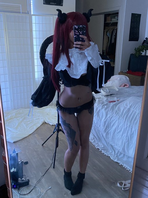 DIS IS SO CUTEEEEE https://t.co/cdmczBLyFR<a href="/tag/throne"class="tags"><span>#throne</span></a><a href="/tag/wishlist"class="tags"><span>#wishlist</span></a>