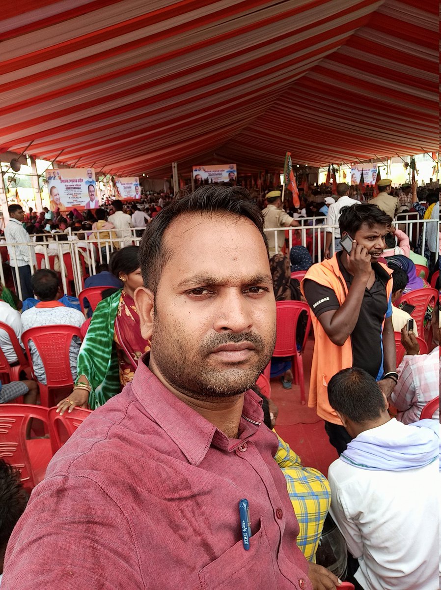 गरीब कल्याण जनसभा गोरखपुर में
माननीय मुख्यमंत्री श्री योगी आदित्यनाथ नाथ
जी के कार्यक्रम में विकास खण्ड सरदार
नगर द्वारा प्रतिभाग करते हुए