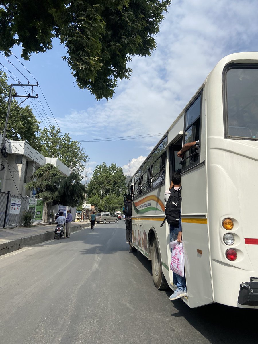 atrueindiankhan's tweet photo. Where is the number plate of our jksrtc bus??and plus overload!! @nasiralikhaan @SSPTFCSGR @Traffic_hqrs @OfficeOfLGJandK @manojsinha_ @SrinagarPolice @RTOKashmir https://t.co/mv7IpS1smz