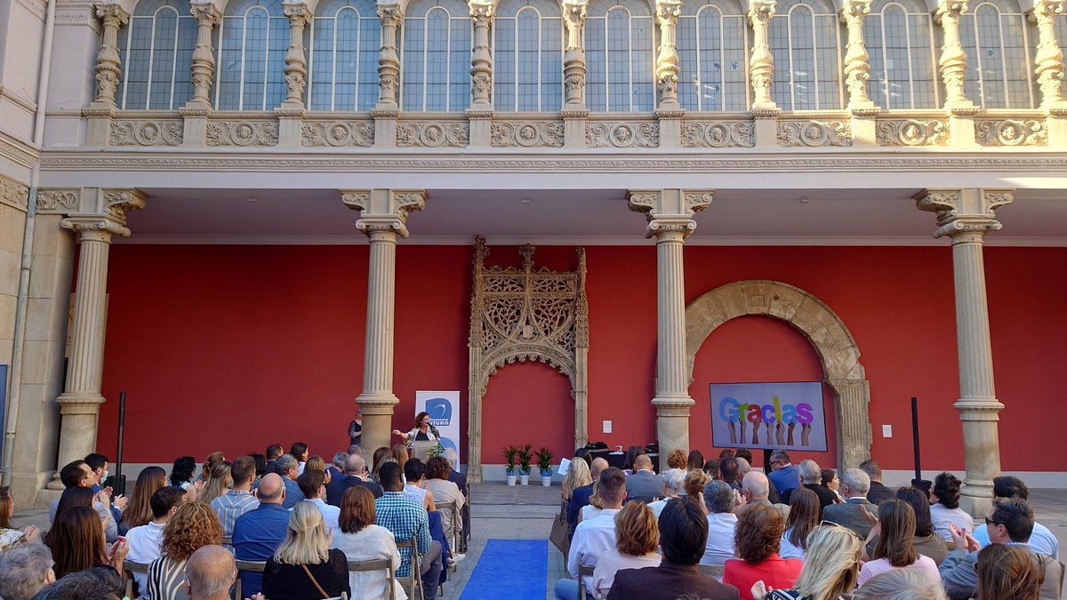 acmediacontent's tweet photo. Ayer celebramos los 10 añitos de @GenerandoFuturo en el Museo de Historia de Zaragoza. Un evento emotivo y familiar. La Asociación crece. https://t.co/Ixu2GY1ORn