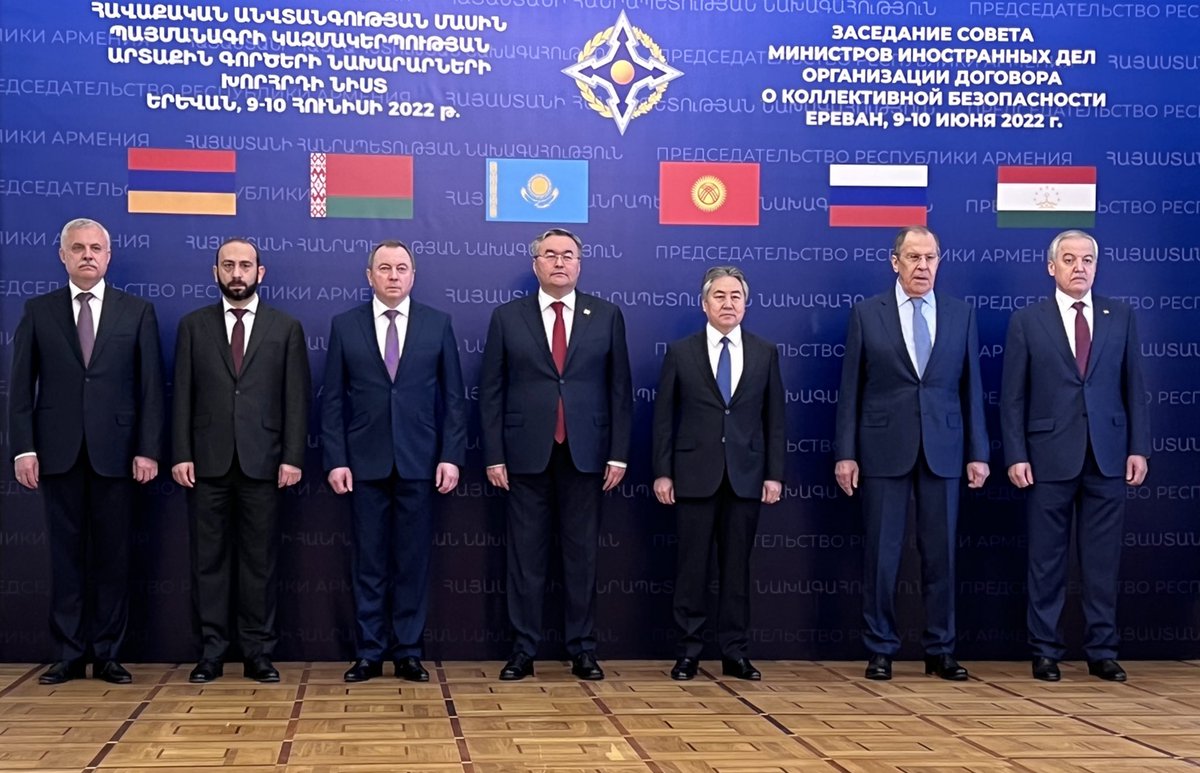 📸 Совместное фото глав делегаций - участников СМИД ОДКБ 🇧🇾🇦🇲🇰🇿🇰🇬🇷🇺🇹🇯 @MFAofArmenia @MFA_KZ @MFA_Kyrgyzstan @MID_RF @MID_Tajikistan