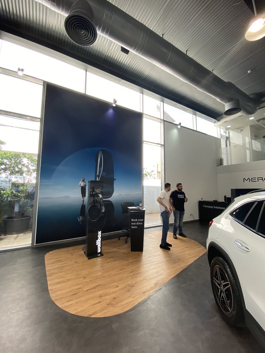 Join the Electric Days at T. Gargour &amp; Fils to experience the new Mercedes-EQ models and learn from experts how to master driving an electric vehicle. Note that today is the last day to test drive the cars! Full details on lebtivity.com/event/100-elec…
<a href="/MercedesBenz/">Mercedes-Benz</a> #MercedesEQ