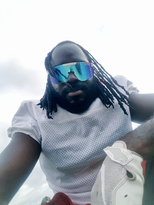 "Hey get up! Man I ain't even hit you that hard"_ #23Approved #yogirlfavoritefootballplayer https://t<a href="/tag/23approved"class="tags"><span>#23approved</span></a><a href="/tag/yogirlfavoritefootballplayer"class="tags"><span>#yogirlfavoritefootballplayer</span></a>