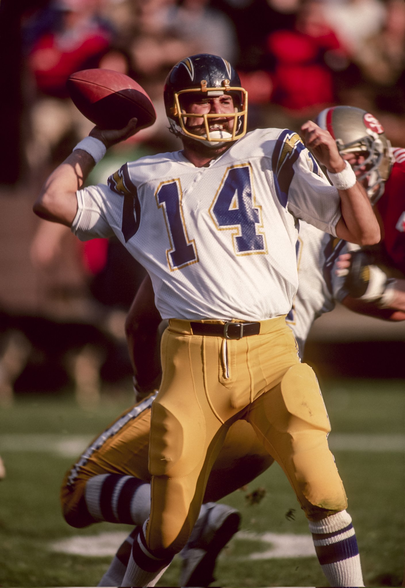 Happy Birthday to Dan Fouts! 