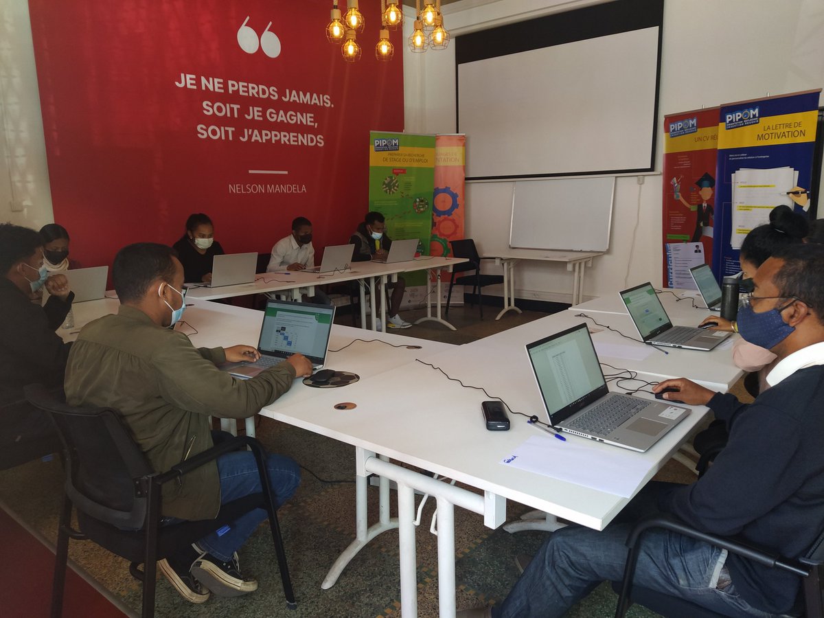 NyAndria's tweet photo. Premier examen de certification aux compétences numériques #PIX en-cours
#CEFAntananarivo, @AUF_Oceanindien https://t.co/yRihrjX4ND