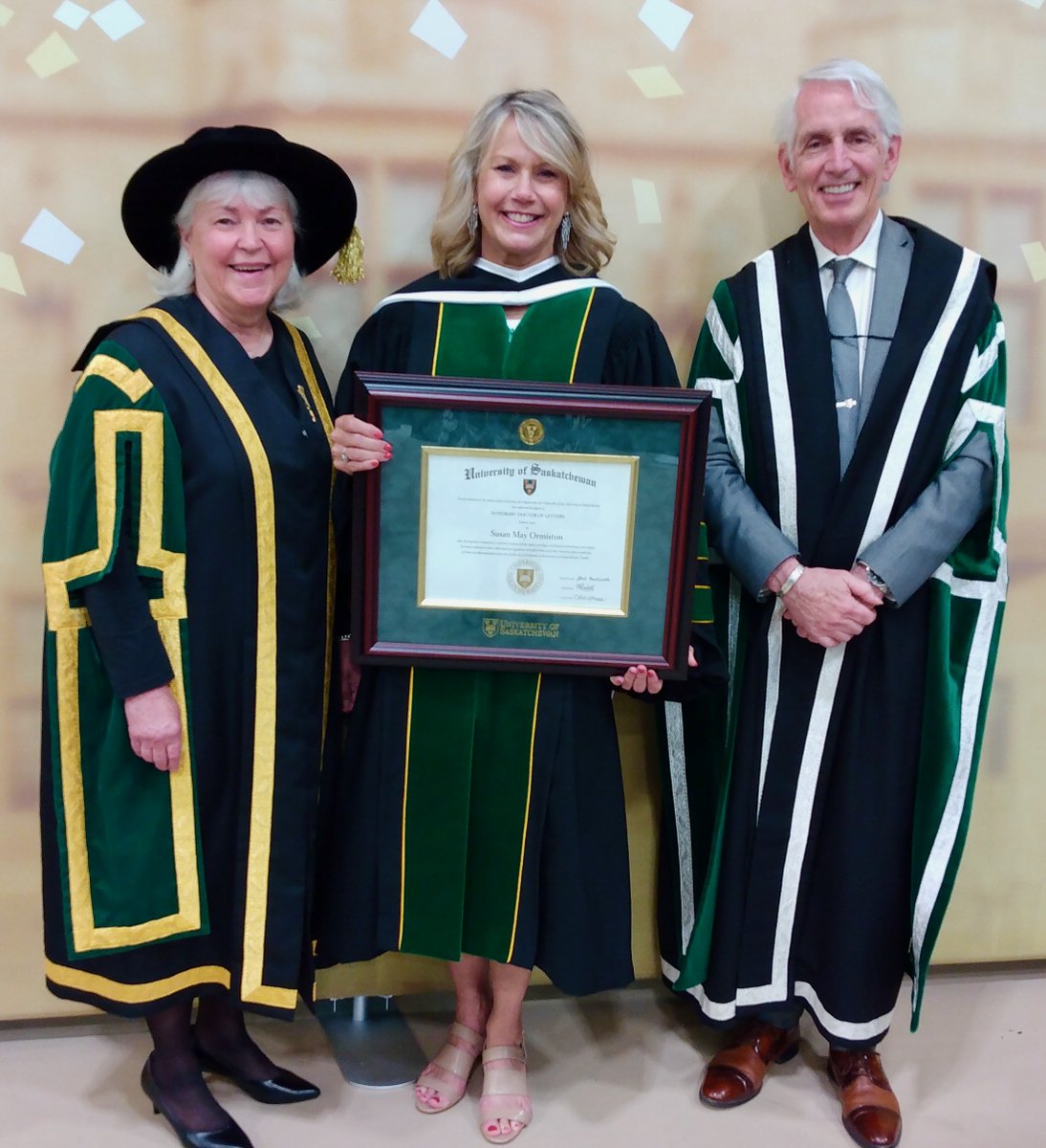 OrmistonOnline's tweet image. Honoured to receive Doctor of Letters D. Litt. from University of Saskatchewan; especially poignant from my home province. Good Luck to all the graduates! #usaskclassof2022
@Usask @UsaskPresOffice @CBCNews 
vibby.com/v/71gp7s1H7p
