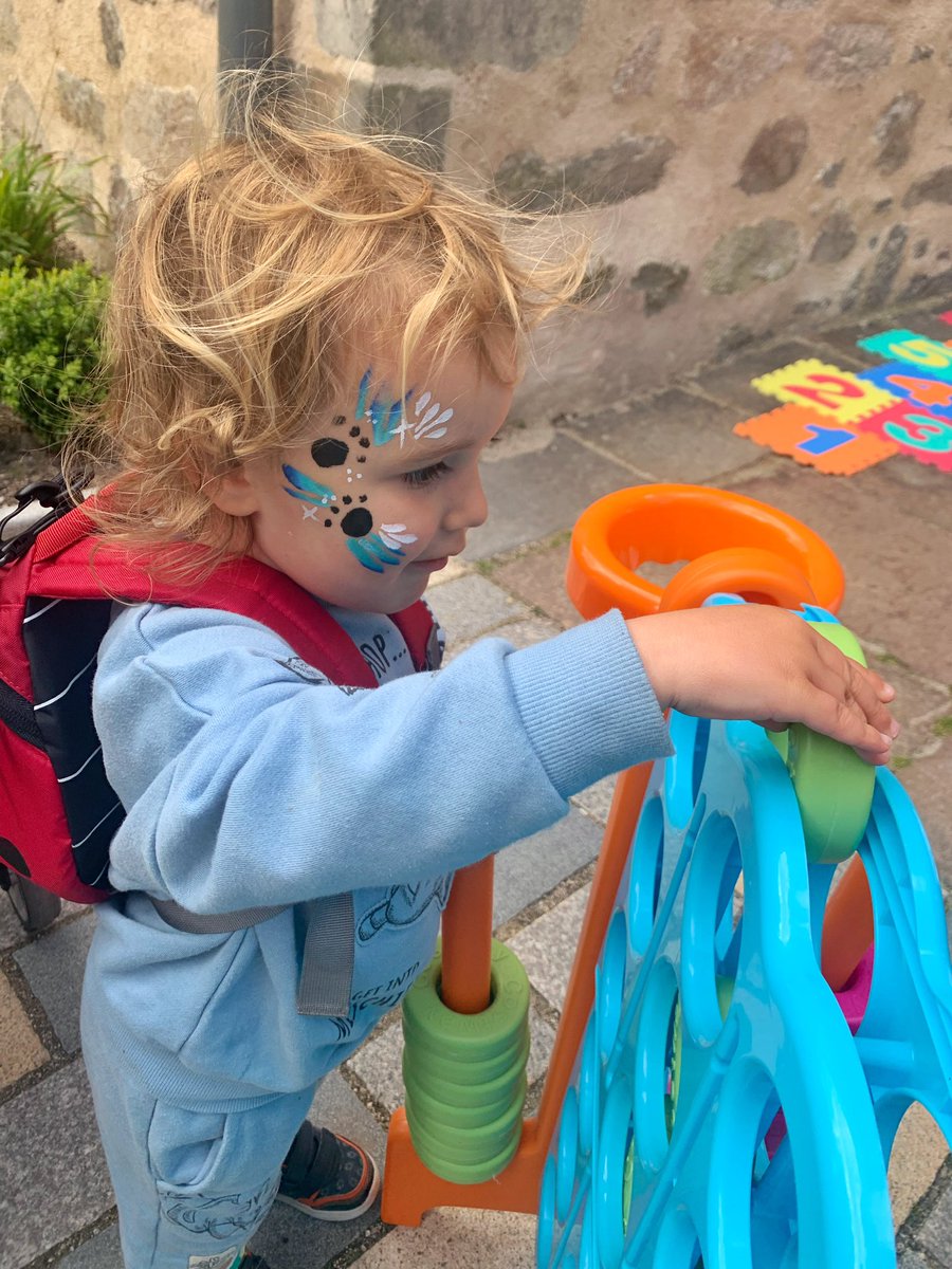 EEkirstie's tweet photo. Summer fun at Inspired Nights with face paint and bubbles 😍🎨🐾  @AbdnInspired @Kidsizeltd @nuartaberdeen #Aberdeen https://t.co/J6DKDA7EDx