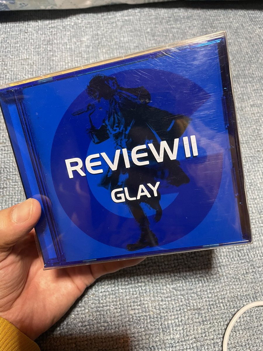 yasukalROCK's tweet photo. やっぱこのベストアルバム最高😊
#GLAY
#REVIEW2
#メンバーそれぞれの選曲なので4枚組
#コロナ初期の家中での楽しみだった https://t.co/erlcC6TPmx