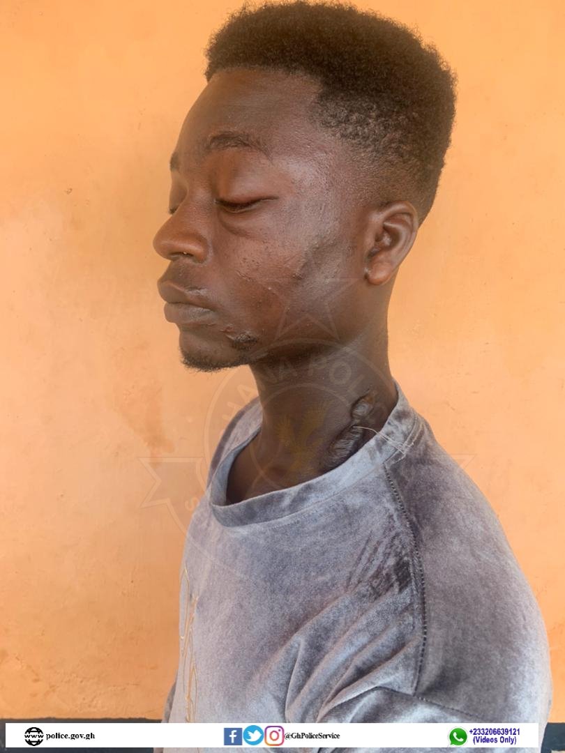 GhPoliceService's tweet photo. Armed Robber Sentenced to 16 Years Imprisonment in Hard Labour

An armed robber who was arrested by the Police at Sefwi Nketieso in the Western region has been handed a 16-year jail term by the court.
 
Read more from the attached link: https://t.co/L9k0jLgvVx https://t.co/EPoR2a8a7e