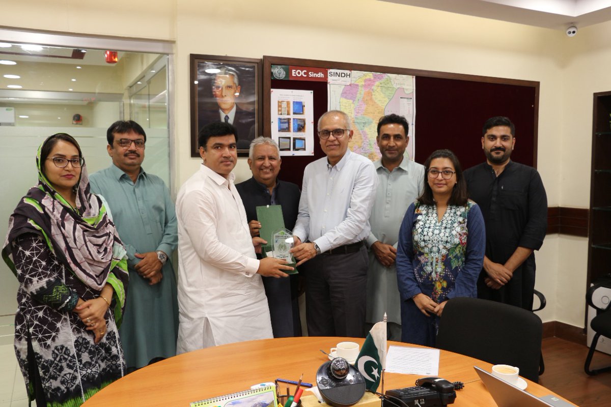 PolioFreeSindh's tweet image. EOC Sindh coordinator Mr. Fayaz Abbasi signed an LOI with Mr. Haroon Qassim, Managing Director @PharmEvo. This partnership between EOC Sindh &amp;amp; @PharmEvo aims to achieve a shared objective of promoting immunization against polio &amp;amp; working towards polio eradication.