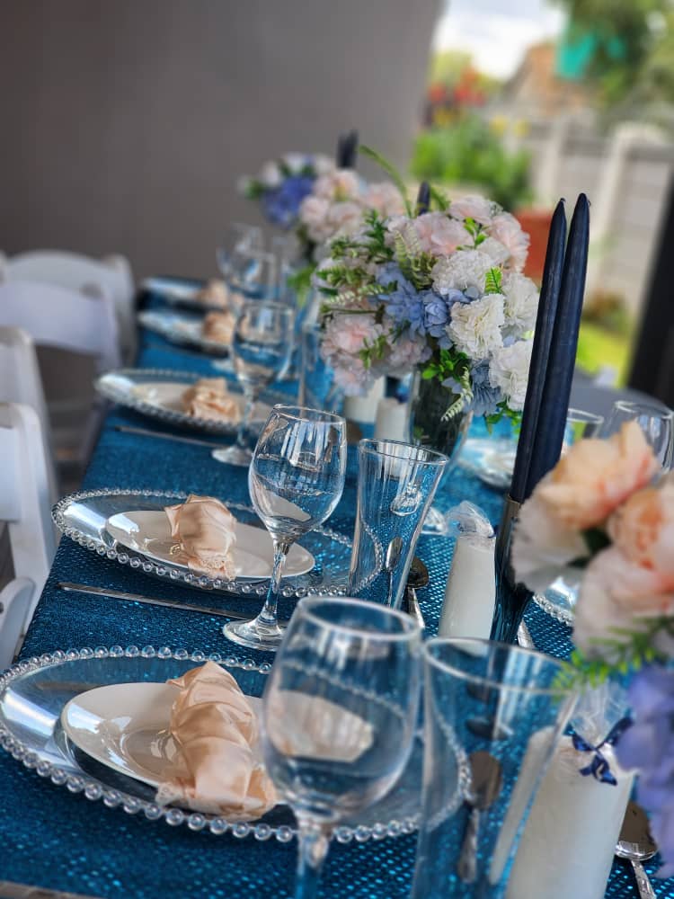 MIRROREVENTS3's tweet photo. Family setup lunch, we do it all.
#reflectingyourmind
#MirrorEvents https://t.co/WPq3VkBshs