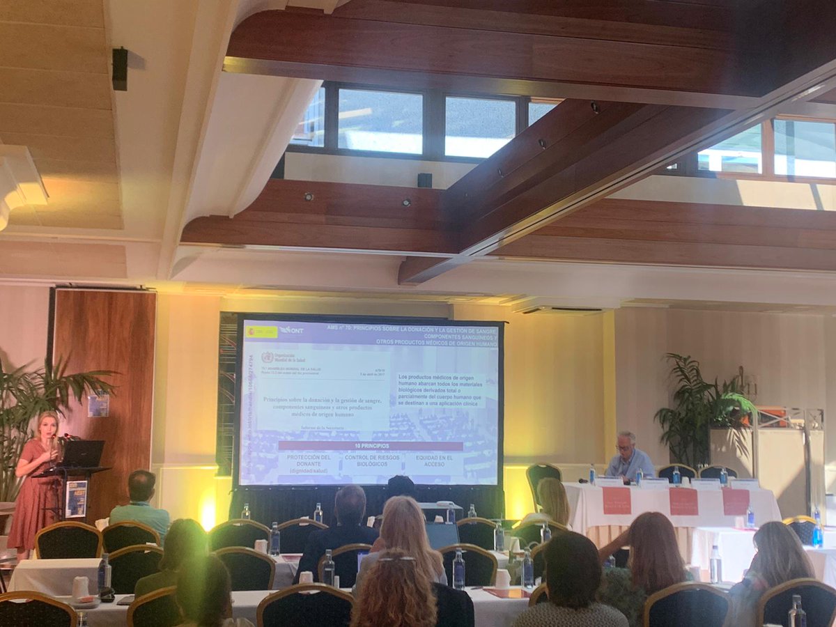 ONT_esp's tweet photo. Beatriz Domínguez-Gil, directora de la @ONT_esp, ha participado hoy en #AEBTLeón como moderadora de la mesa 'Caminando hacia la autosuficiencia' y, posteriormente, como ponente de la charla 'Mercantilización de sustancias de origen humano: posicionamiento español y europeo' https://t.co/d2wLkmzxgq