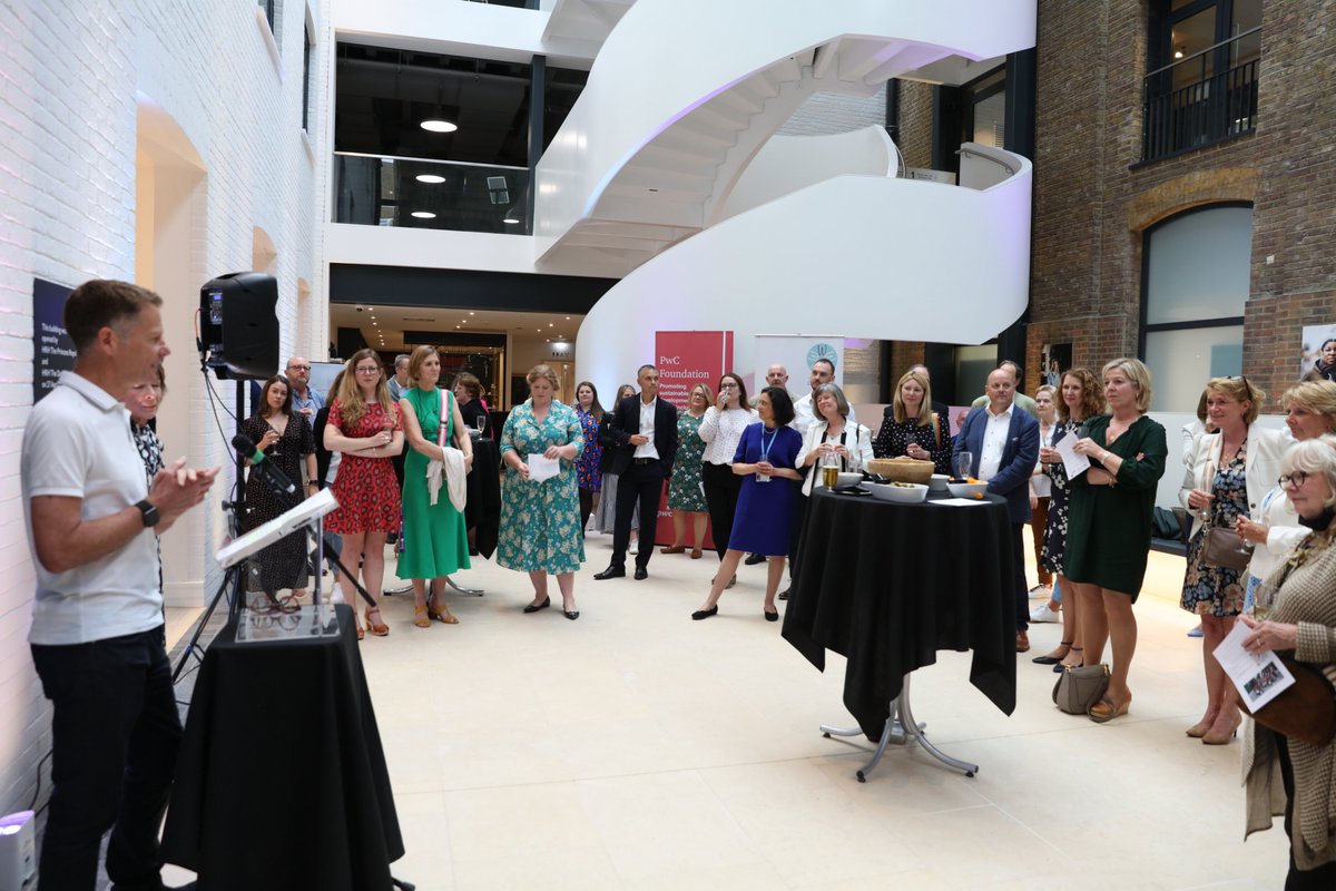 We were so proud and excited to be celebrating 15+ years of working with the @PwC_UK Foundation on our vital work across #womenshealth in a special event at our new home in @RCObsGyn last night 🙌🏽💜 1/2