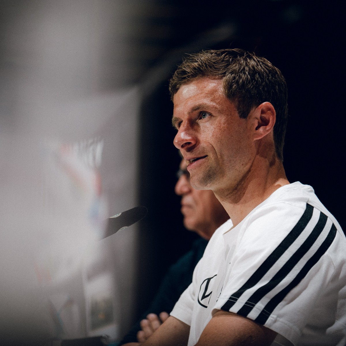DFB_Team's tweet photo. 🎙️ @esmuellert_: "Wir hatten gegen England viel Spielkontrolle, kommen gut vor das letzte Drittel. Aber die Sachen, die wir dann gemacht haben, waren für mich noch nicht zwingend und klar genug."

#DFBPK #HUNGER #Müller #NationsLeague #DieMannschaft | 📸 DFB/Philipp Reinhard https://t.co/KGOFWRns9l