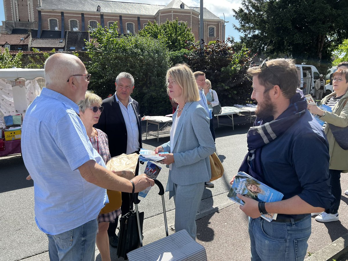 KasprzykRemi's tweet photo. Dernier jour de campagne pour les #legislatives2022 ! On lâche rien pour donner une majorité à #EmmanuelMacron et surtout une nouvelle couleur à la #circo5920 🇫🇷🇪🇺 #EnsembleFaceAuxExtremes https://t.co/vtxh0KWe3c