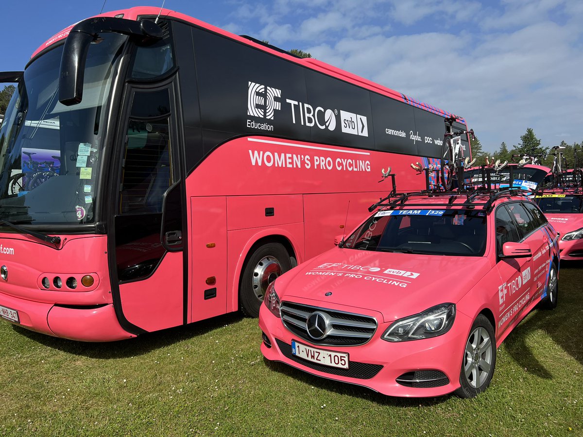 CSGsport's tweet photo. Braint i fod yn rhan o @sportcarms
Taith Merched Prydain wrth iddynt rasio o @ParkPembrey ar Gam 5

Privilege to be part of @sportcarms 
Women’s Tour of Britain as they race from @ParkPembrey on Stage 5 bound for the Black Mountains 
#WomensTour #UCIWWT @thewomenstour #cyclecarms https://t.co/1u8E5Mh05b