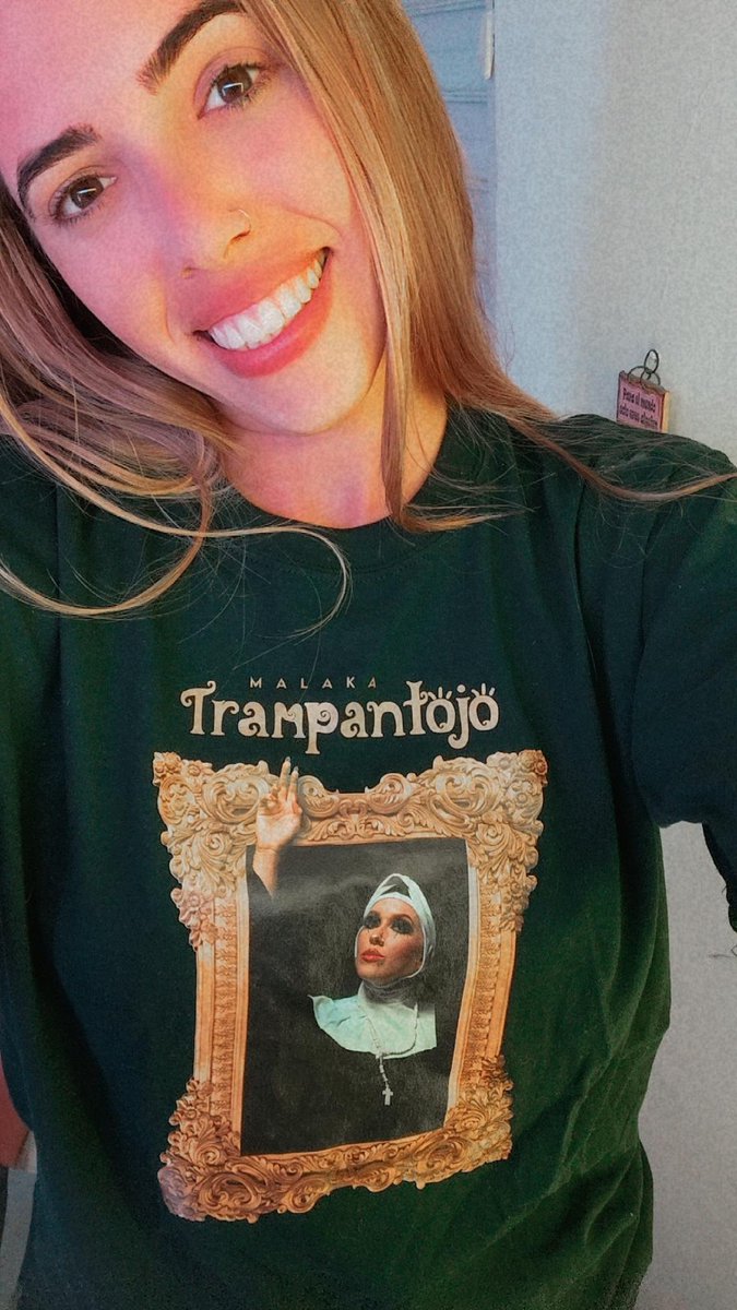 soy_klaudia's tweet photo. Paso a presumir mi regalo del sorteo de @MalakaOfficial #mamipoderosa 🥰 https://t.co/3cdoOObMzF