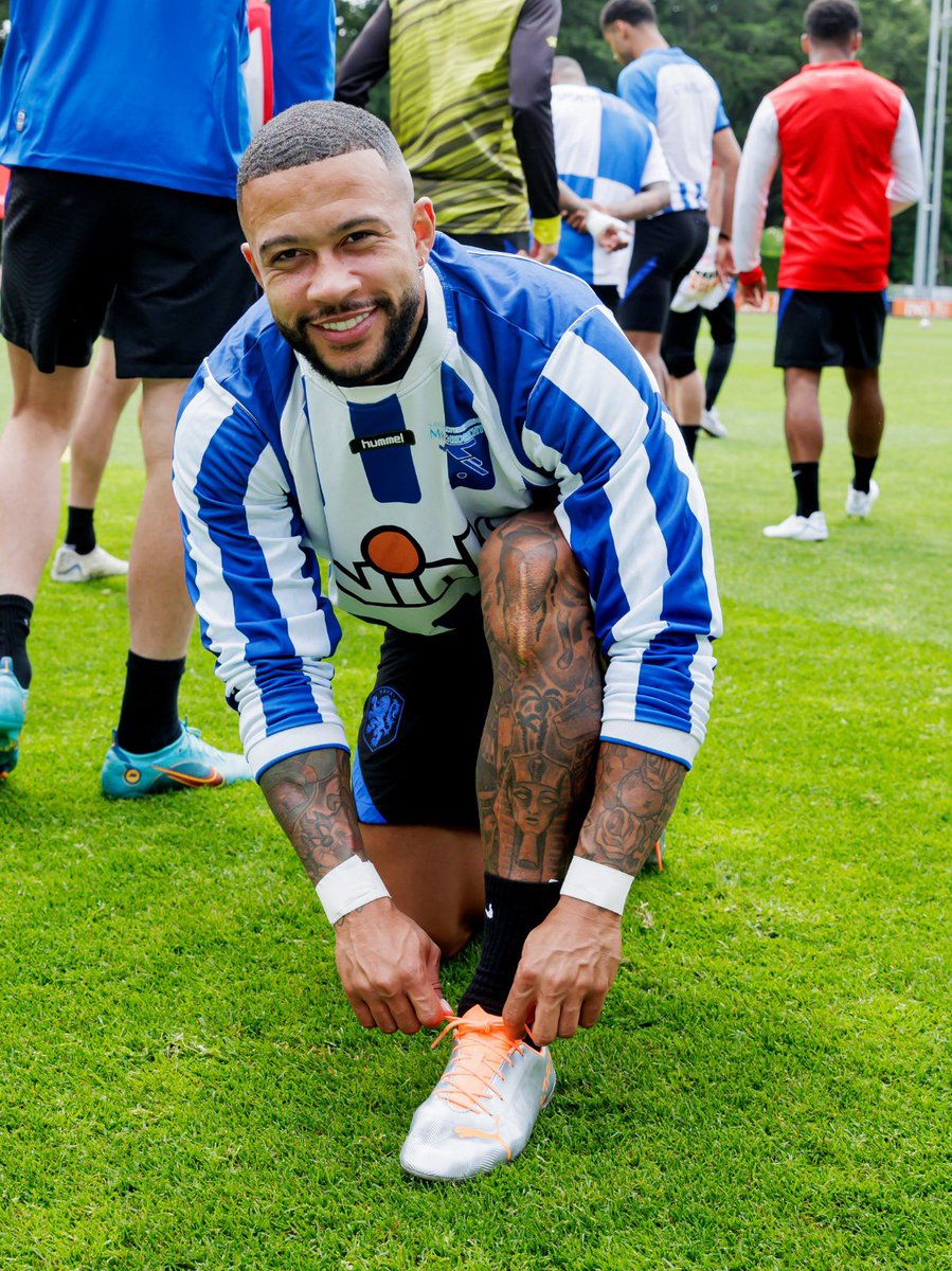 lnstantFoot tweet picture