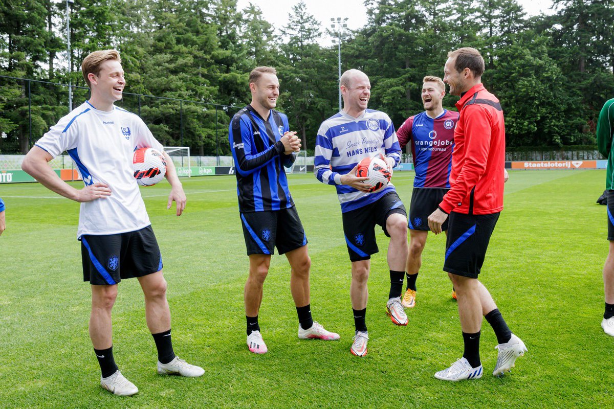 lnstantFoot tweet picture