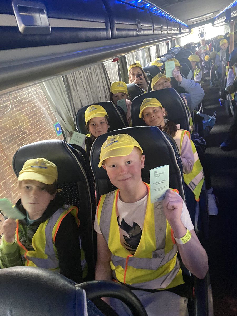 Class 6F tweet media