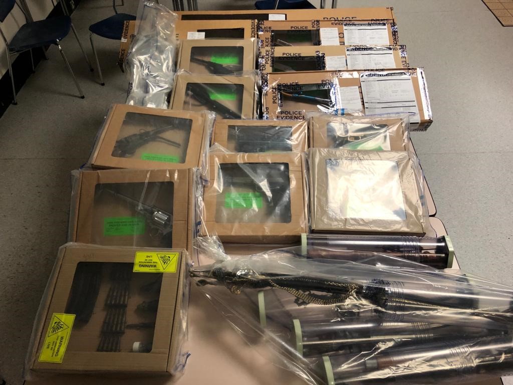 metpoliceuk's tweet image. During a two-week surrender, Londoners helped continue officers' good work in reducing gun crime by handing in 8⃣0⃣ firearms, 4⃣ crossbows and +10,000 rounds of ammo.

Tackling violence is our top priority.

Have info about gun crime? 📞101 or 999 in an emergency.