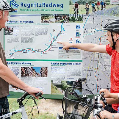 VisitFranconia's tweet photo. Radgenuss im Tal und am #Kanal - Entspannt verläuft der #RegnitzRadweg am Ufer des Main-Donau-Kanals (75 km) oder auf der rund 85 km langen #Talroute entlang der #Regnitz.
#VisitFranconia #Radeln #Radfahren #Natur #Urlaub #Rad #Genuss #aktiv
https://t.co/7U8OB7MBAB https://t.co/K6xhIGt6JN