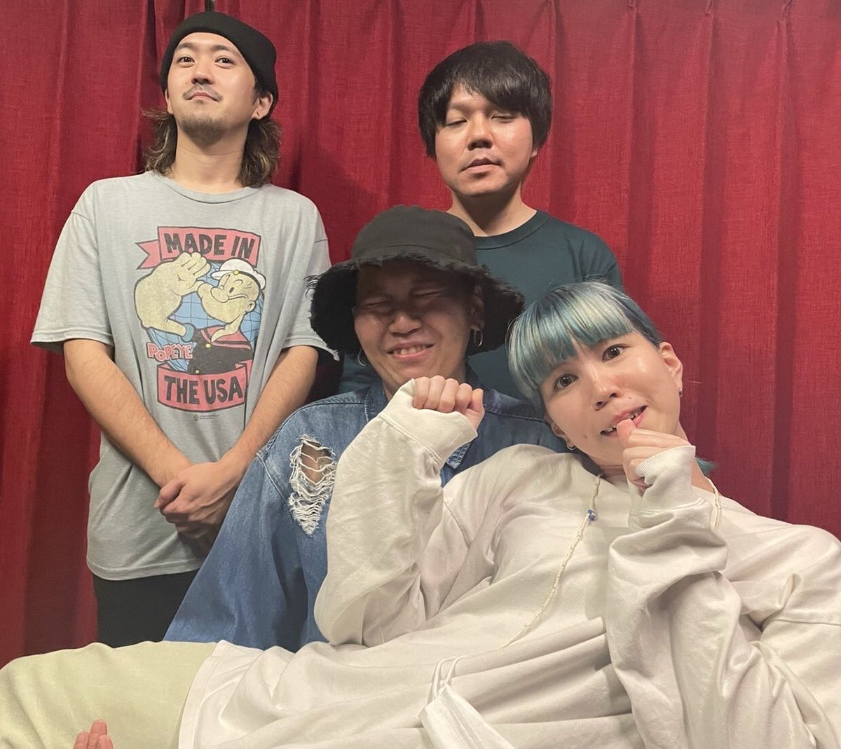omoitrans's tweet photo. 【お知らせ📢】

6月26日（土）@ 桜坂セントラル
メンバー出揃いました！！\👨‍👨‍👧‍👧/

✅Gt.&amp;cho.うえま
✅Ba.&amp;cho.みなみ

全員歌える4ピース編成で
お届けします！✌️

お楽しみに〜！！！！！🎉🎉 https://t.co/H1Fys5sGMG