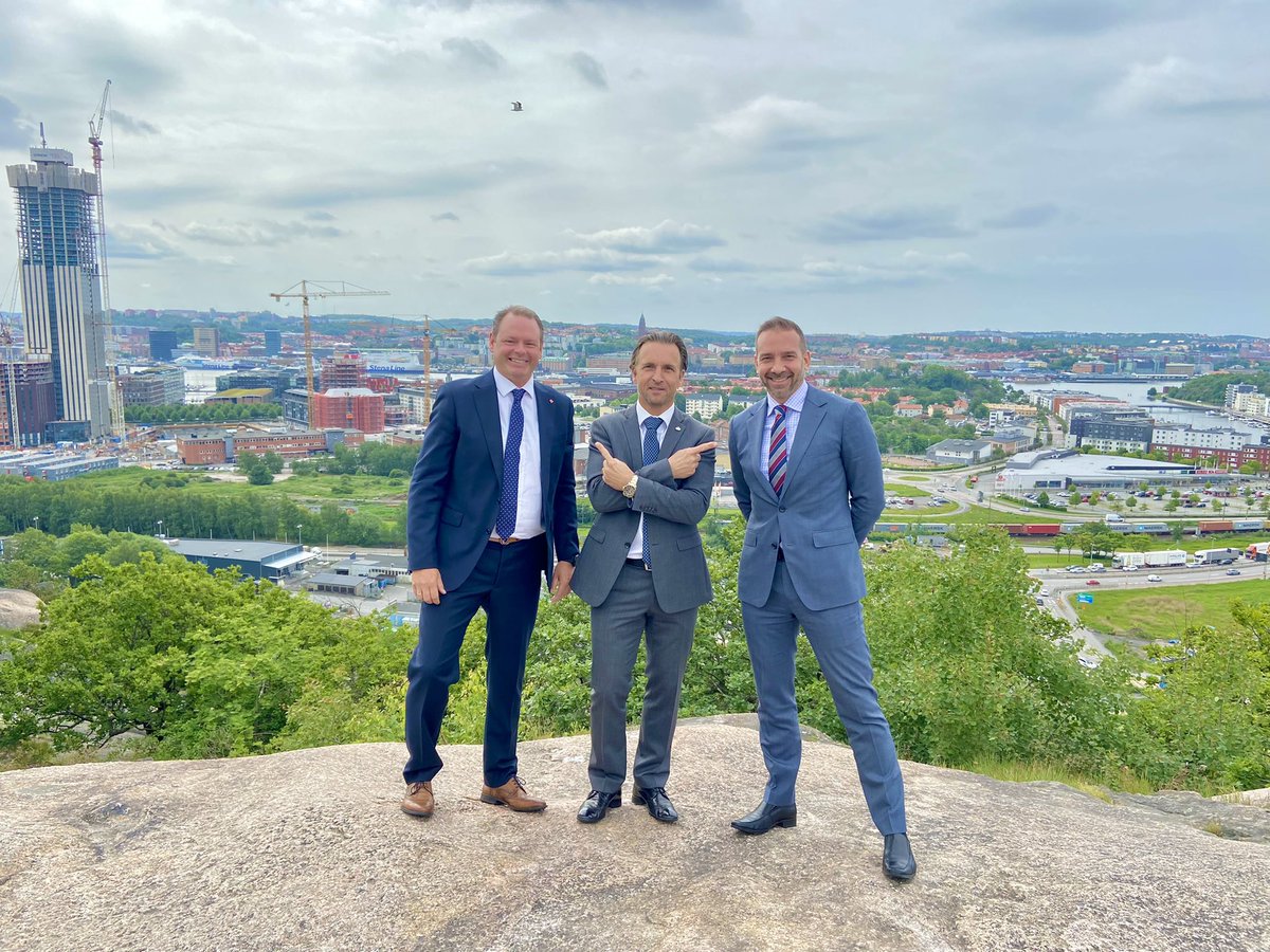 Just finished 2 days of highly productive #trade meetings in #Gothenburg. I was joined by these 3 amazing people: 2 members of my trade team and 🇨🇦‘s Honorary Consul in Gothenburg. Ses snart igen! À bientôt!