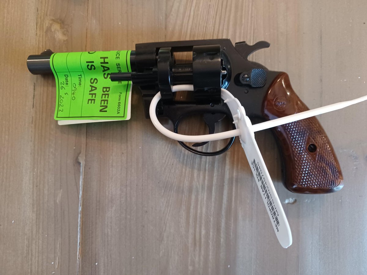 metpoliceuk's tweet image. During a two-week surrender, Londoners helped continue officers' good work in reducing gun crime by handing in 8⃣0⃣ firearms, 4⃣ crossbows and +10,000 rounds of ammo.

Tackling violence is our top priority.

Have info about gun crime? 📞101 or 999 in an emergency.
