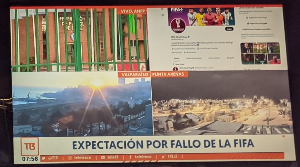 SatanasElDiablo's tweet photo. - "¿Te puedo copiar la tarea?"

- "Bueno, pero cámbiale algo para que no se note"

cc @Televisivamente https://t.co/cly5dcjNjQ