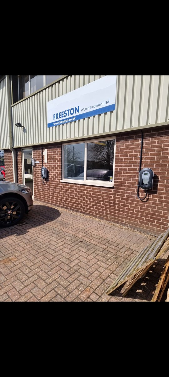 LtdMattex's tweet photo. ⚡️ Two 22KW Zappi EV chargers installed for one of our commercial clients ⚡️ https://t.co/FUJDdVrXZR