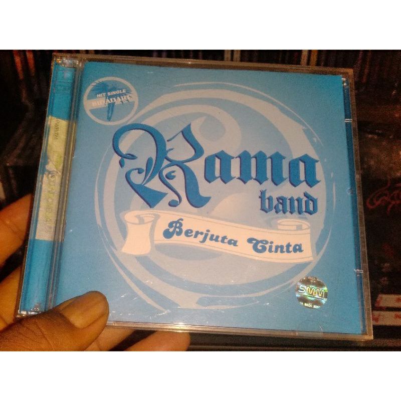 M E V E R I C K tweet media