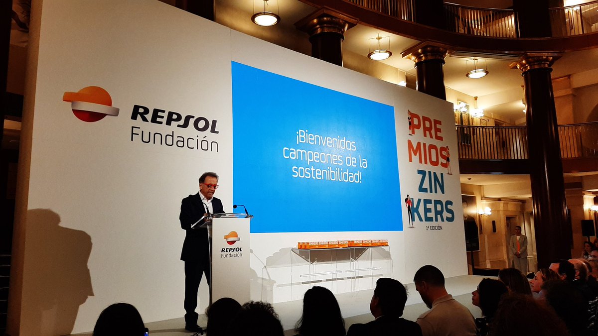 educaciongob's tweet photo. El secretario de Estado de Educación, José Manuel Bar, interviene en la entrega de los #PremiosZinkers que la @FundacionRepsol concede a proyectos educativos sobre energía, cambio climático y sostenibilidad. https://t.co/E6dvyCzDUS