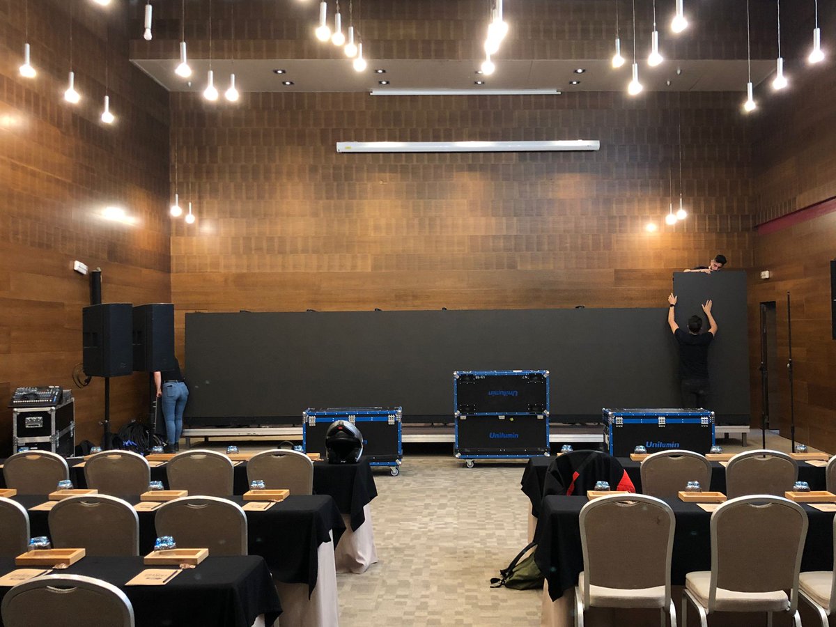 📌 #DobleMComunica Desde el Hotel Vincci Soho #Madrid para lo que será la reunión corporativa, de uno de nuestros clientes del sector #Pharma 

#eventos #produccióndeeventos #profesionaleseventos #eventprofs #spaineventprofs #eventoscorporativos  #partneraudiovisual #servicios360