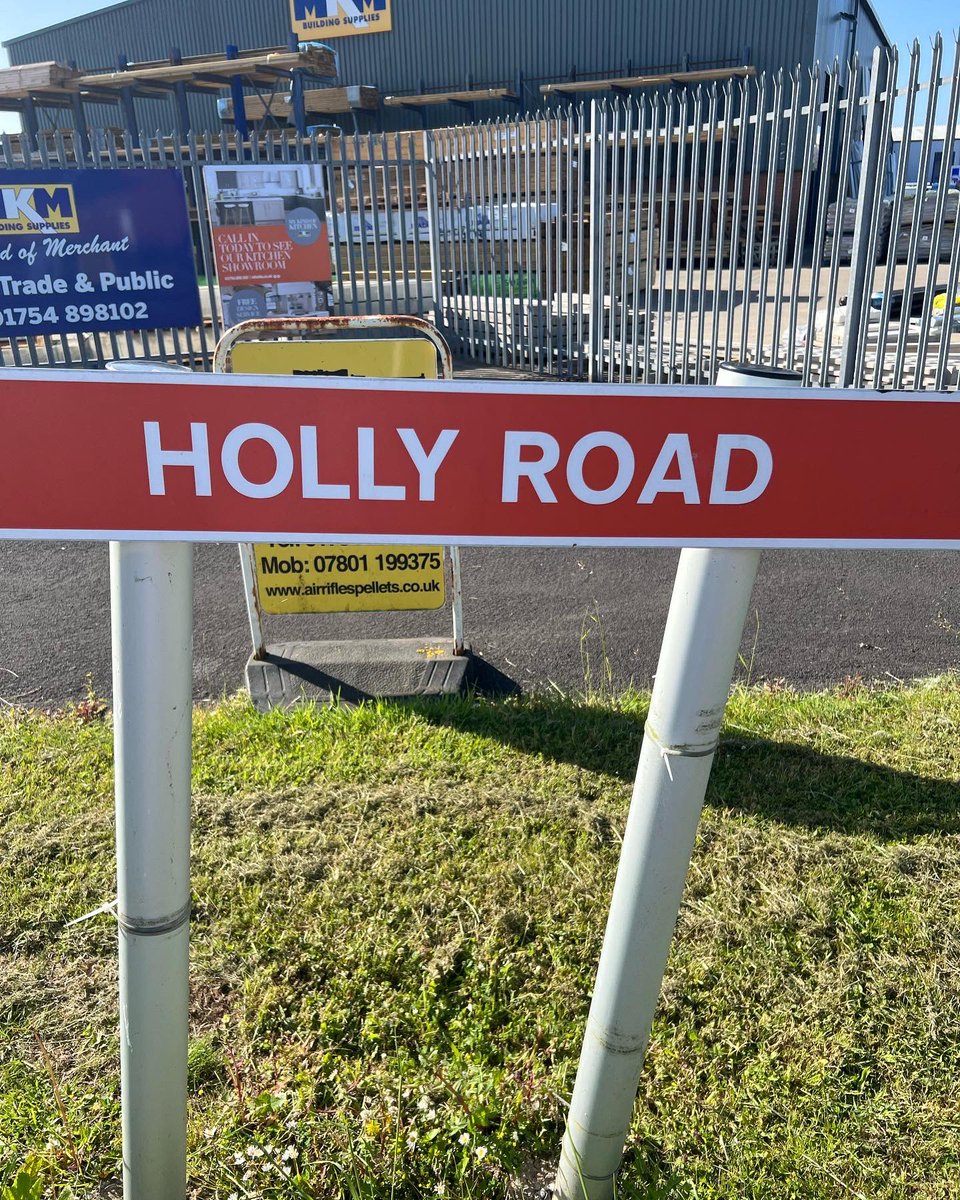 Manorcrest2015's tweet image. Manorcrest for Business!! Our new industrial units are available to buy at Holly Road on the Skegness Industrial Park. Contact beverley for information 👍👍