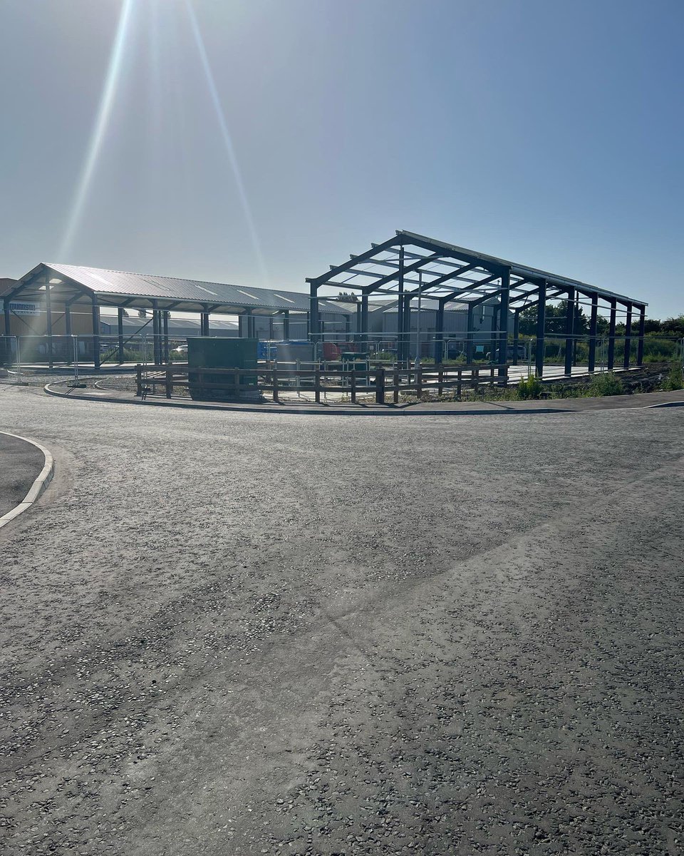 Manorcrest2015's tweet image. Manorcrest for Business!! Our new industrial units are available to buy at Holly Road on the Skegness Industrial Park. Contact beverley for information 👍👍