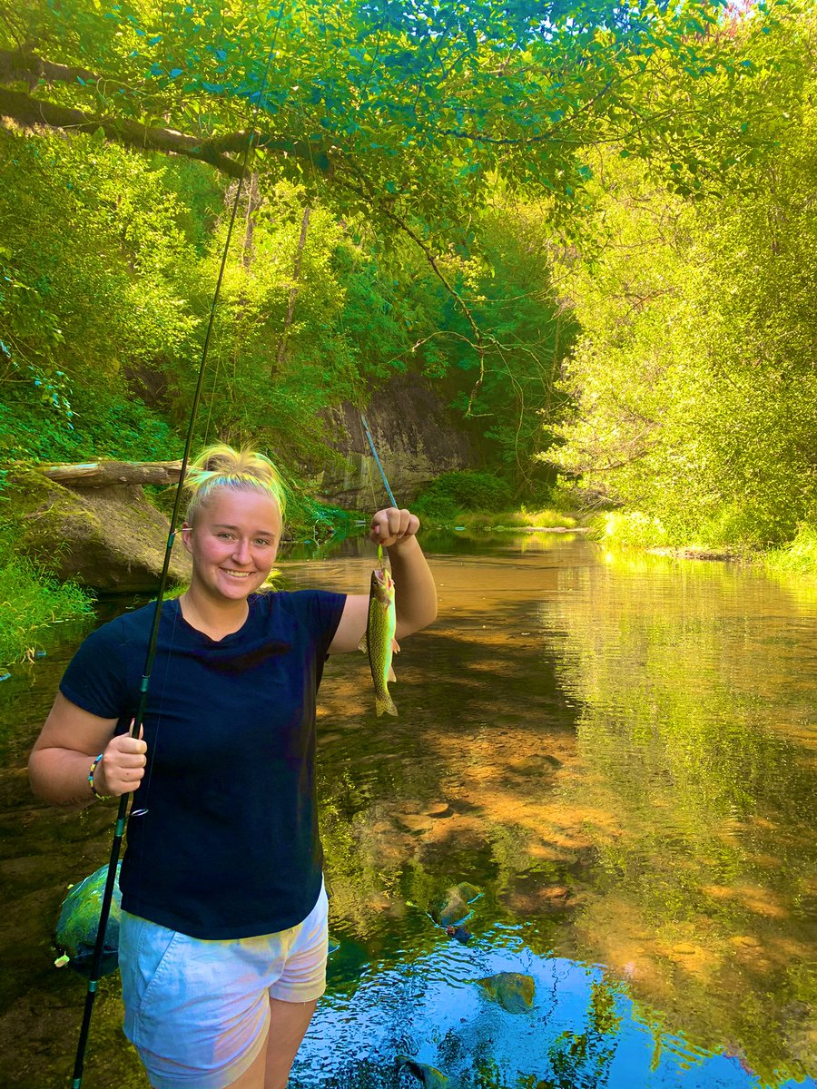 BaileyWestrom's tweet photo. proof all i do is catch PHATTIES 🐟 https://t.co/Lj5uuqCaGi