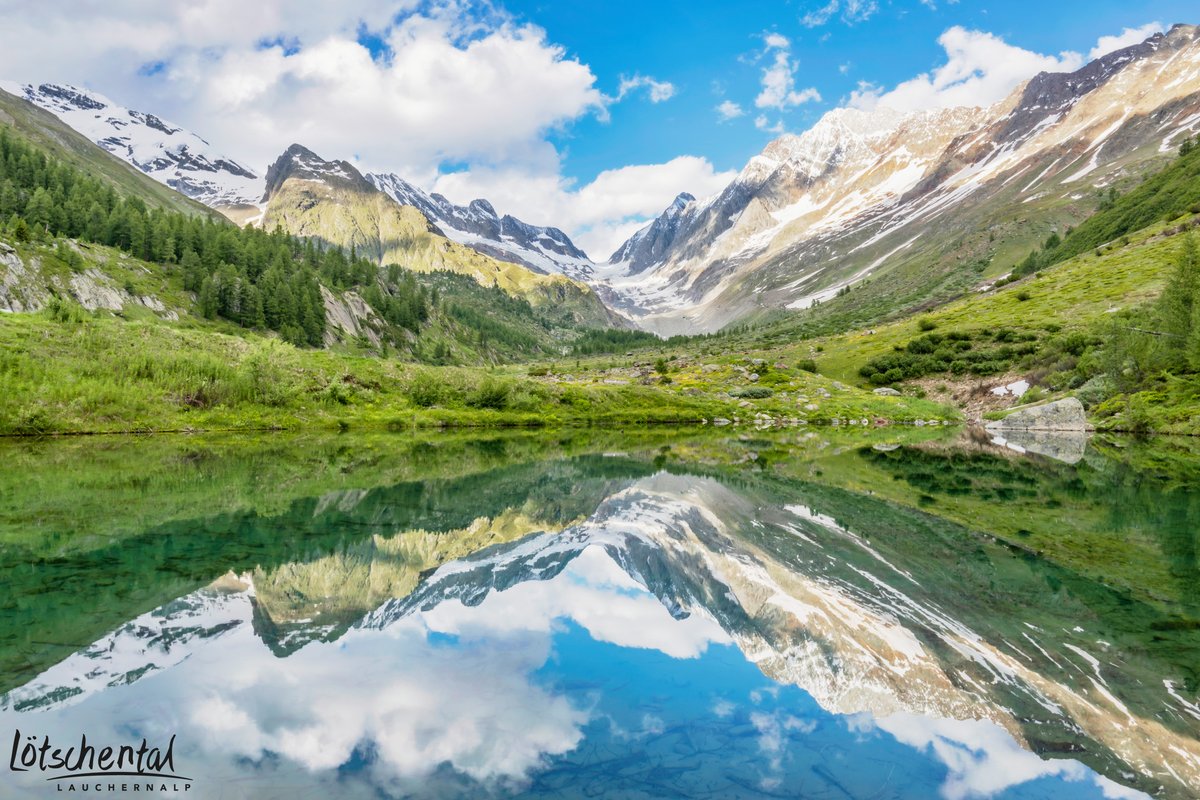 Für das anstehende Wochenende haben sich die Sonne und wärmere Temperaturen angekündigt ☀️
Perfektes Hike &amp; Bike Wetter im Magischen Tal!

Wir wünschen ein super Sonnen-Wochenende!
#welcometothemagicvalley #lötschental