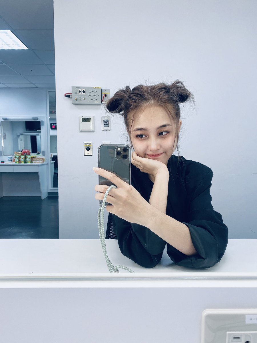 Yang1110507's tweet photo. 有沒有人要整理頭髮🥹
給北漂的阿美女孩一些機會

我會跟你說中文的 https://t.co/9H0UBIvLd1