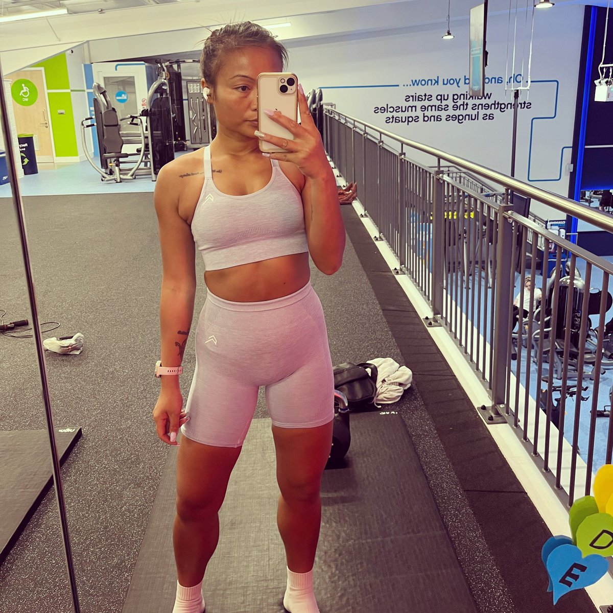 Dawan98177865's tweet image. #fridaymode