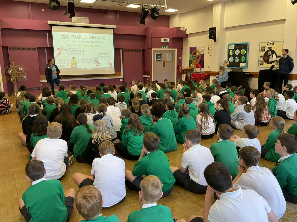 cwp_cleddau's tweet photo. We were very lucky to be able to listen to Welsh Paralympic champion @lizjohnson_gb , as she shared her inspirational story. We were encouraged by her determination and perseverance and will use this to help us to achieve our dreams and ambitions. 🥇🥈🥉 @cwprimary https://t.co/p3uFQzYhTE