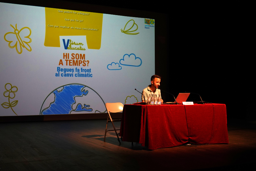 ccelroure's tweet photo. 🔈 Ja pots recuperar el vídeo de la sessió inaugural i la conferència del @SergiLoras del 5è Fòrum Educatiu de #Begues. Al web del Projecte Educatiu de Begues 👇
🔗 https://t.co/lQXh2AdZsi

@GrupImpulsorPEB https://t.co/VqI00J3ydg