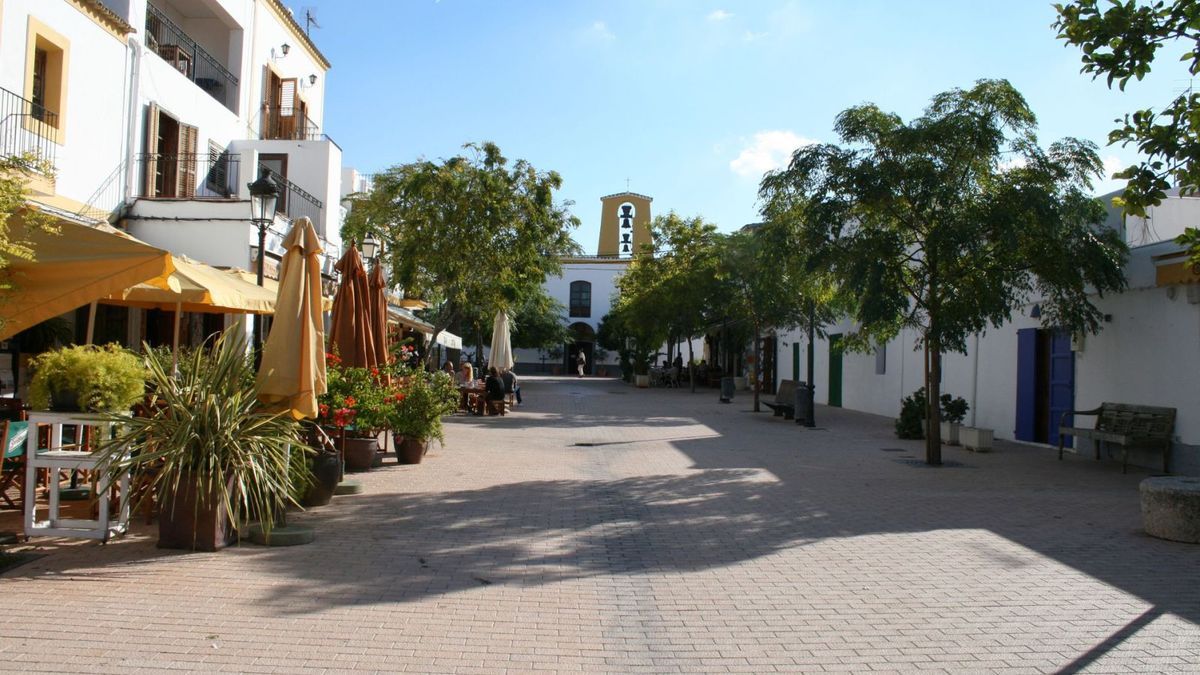 #Ibiza: planes para todos los bolsillos sin perder la esencia de la isla. ¡Haz clic para verlos!  ow.ly/JFei50JraXp cc/ <a href="/Diario_de_ibiza/">Diario de Ibiza</a>