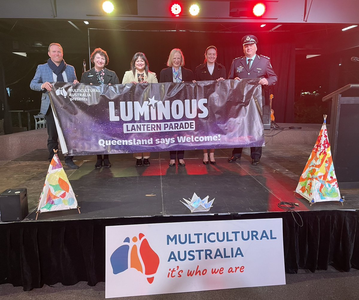 QldGovernor's tweet photo. This evening the Governor attended Multicultural Australia’s Partners’ Function preceding the LUMINOUS Lantern Parade 2022. Her Excellency is Patron of Multicultural Australia. @MDA_qld #MALUMINOUS2022
#CreateWelcome https://t.co/ArW01EZnsJ