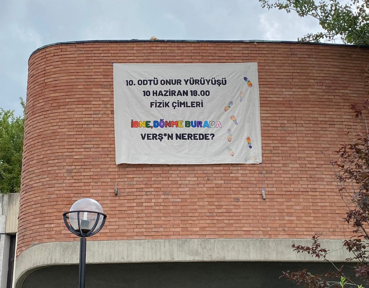 📌 10th ODTÜ Pride Parade

⏰ ODTU Pride Parade is starting at 18:00 (UTC+3). You can follow the updates on this thread  🧵⬇️
#OnuncuODTÜOnurYürüyüşü #HATIRLA