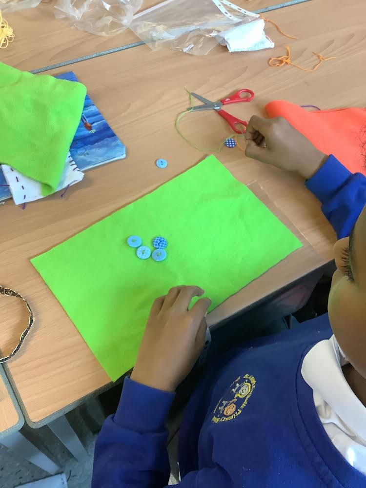 y4_stannes's tweet photo. Willow Class have really enjoyed their latest DT project ~ designing and creating their own cushions. @MissDuffyYear45 https://t.co/E54VngmP6N
