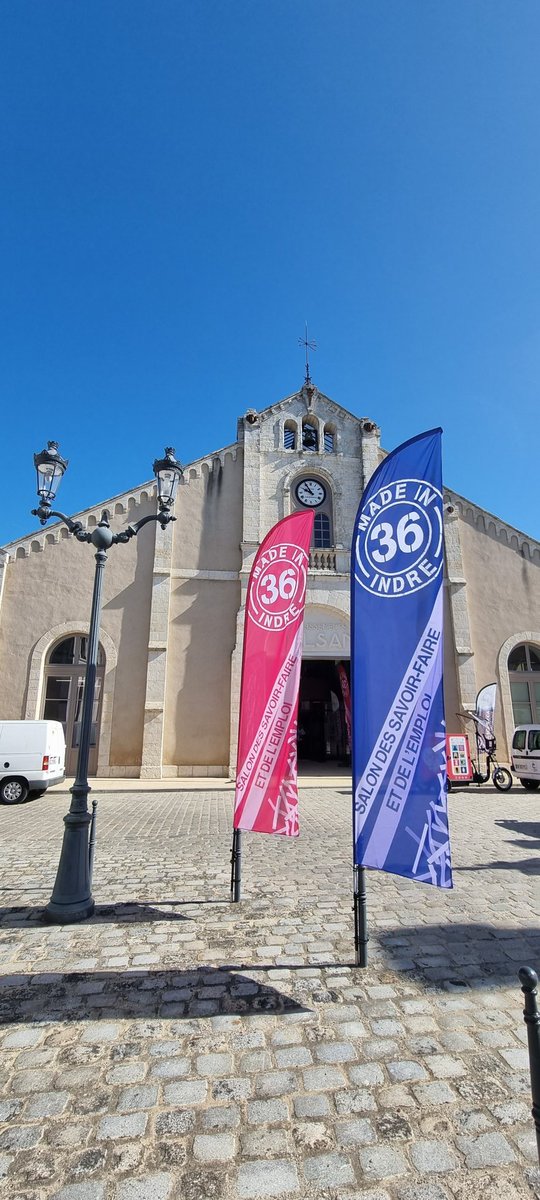@poleemploi_RCVL est présent sur le Salon des Savoir-Faire et de l'emploi #Madein36 à #Châteauroux. pic.x.com/1vDtgN32fd